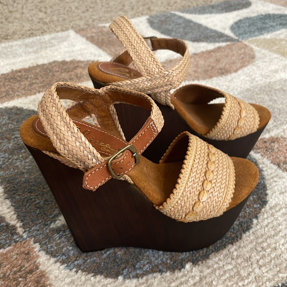 Sbicca vintage collection sky high platform heel